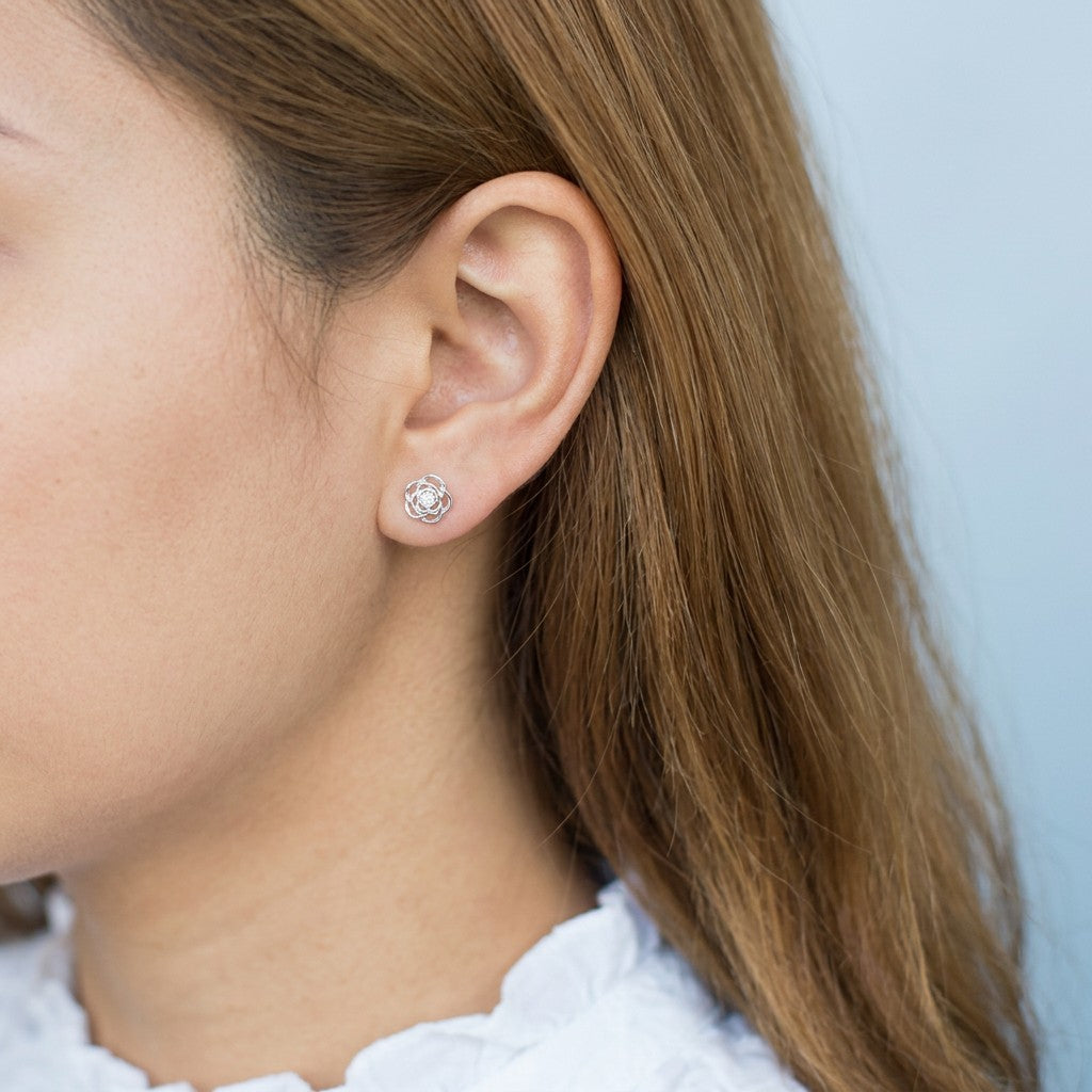 Aretes Flor de Rosa con Cierre de Rosca
