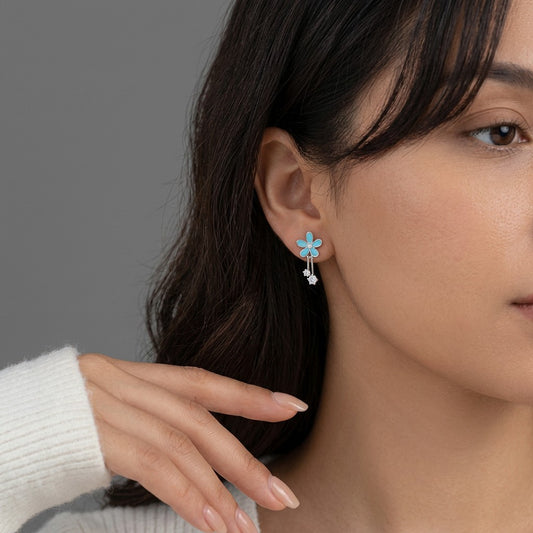 Aretes Flor Esmaltada Azul con Zirconias