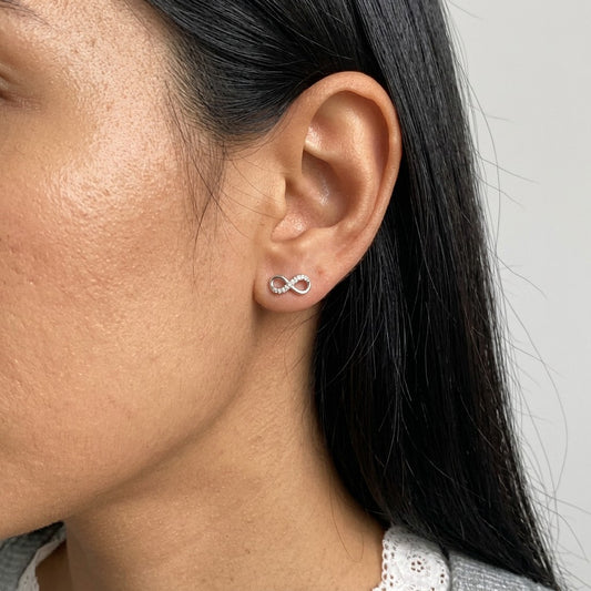 Aretes Infinito con Zirconias