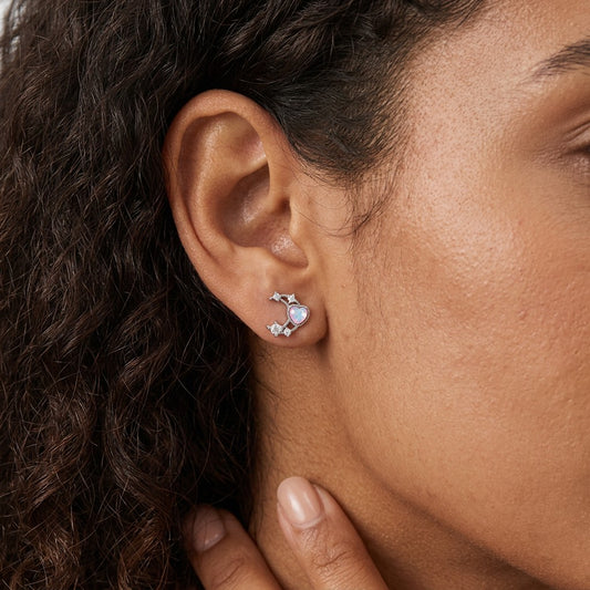 Aretes Luna y Corazón Brillantes