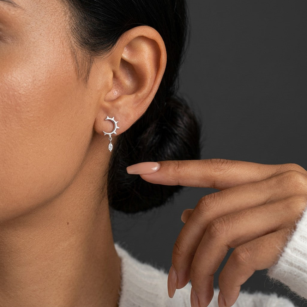 Aretes Medio Aro con Zirconias Marquesa