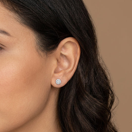 Aretes Minimalistas con Zirconia