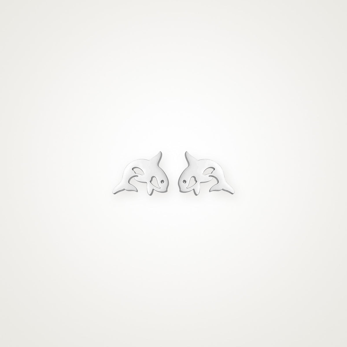 Aretes Orca plateados