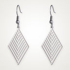 Aretes Rombo de líneas plateados