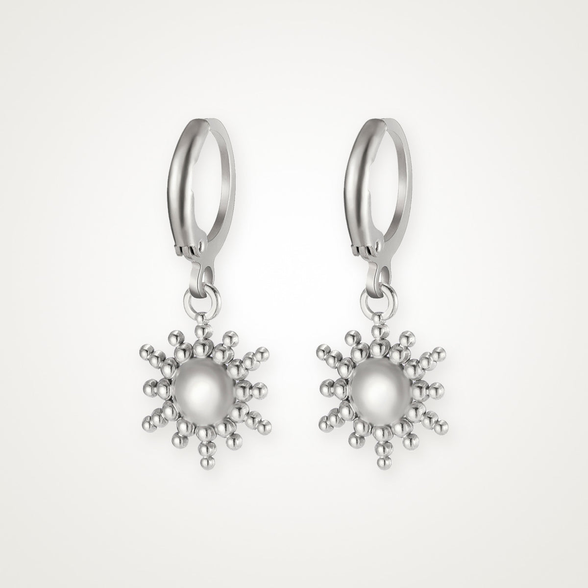 Aretes Sol de bolitas plateados