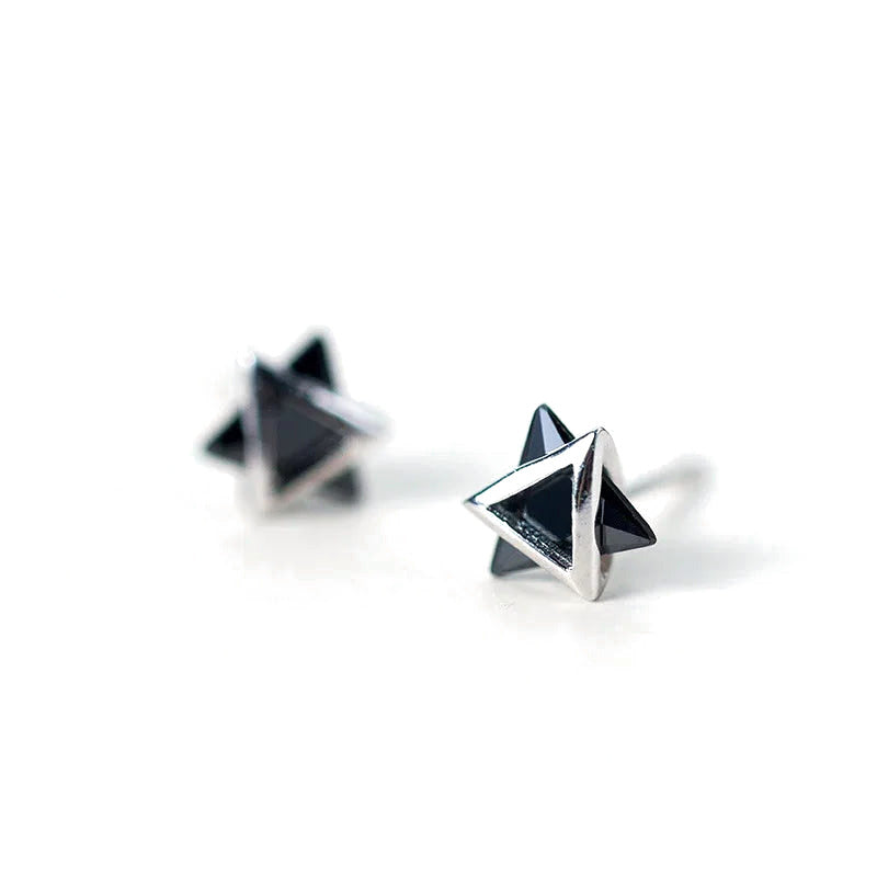Aretes Triángulo con Zirconia Blanca o Negra