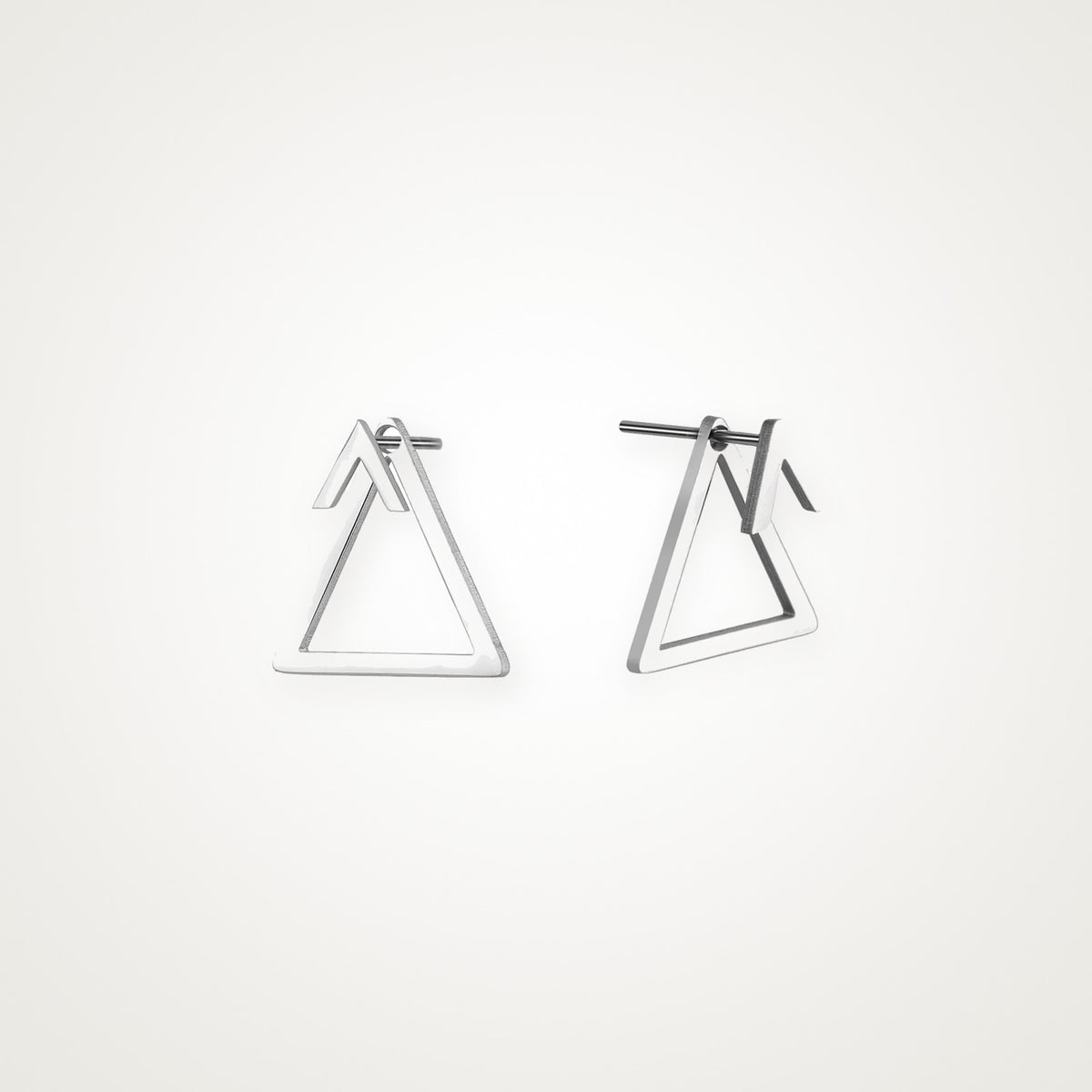 Aretes Triángulo de alambre plateados
