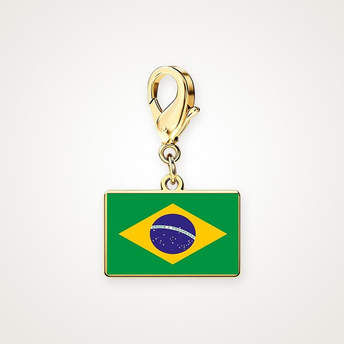 Charm Bandera de Brasil dorado con broche de langosta