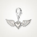 Charm Corazón con Alas plateado con broche de langosta