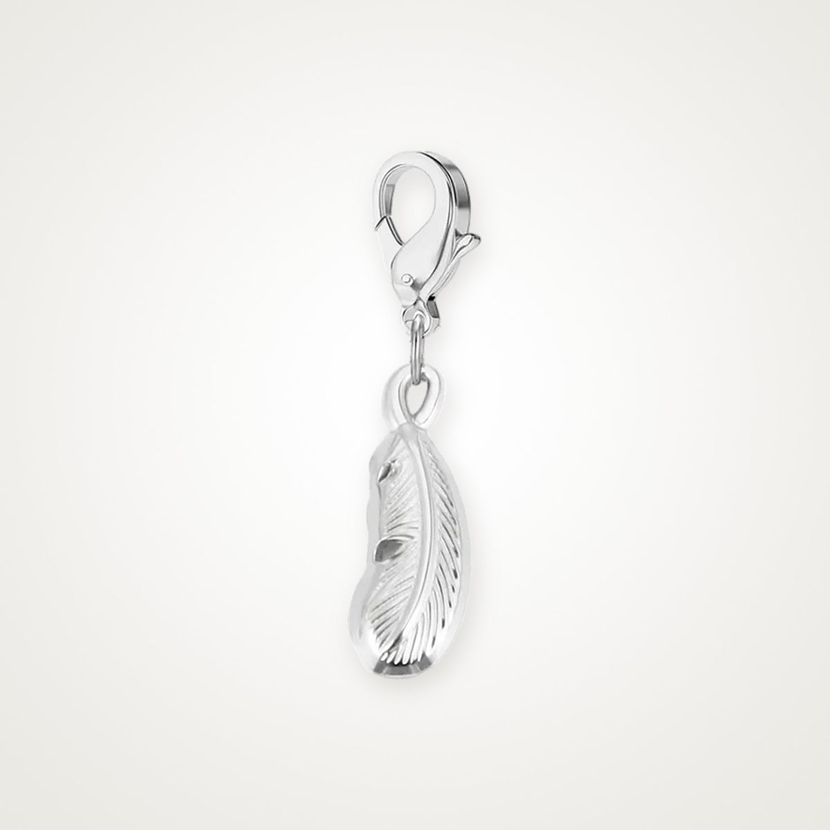 Charm Pluma plateado con broche de langosta