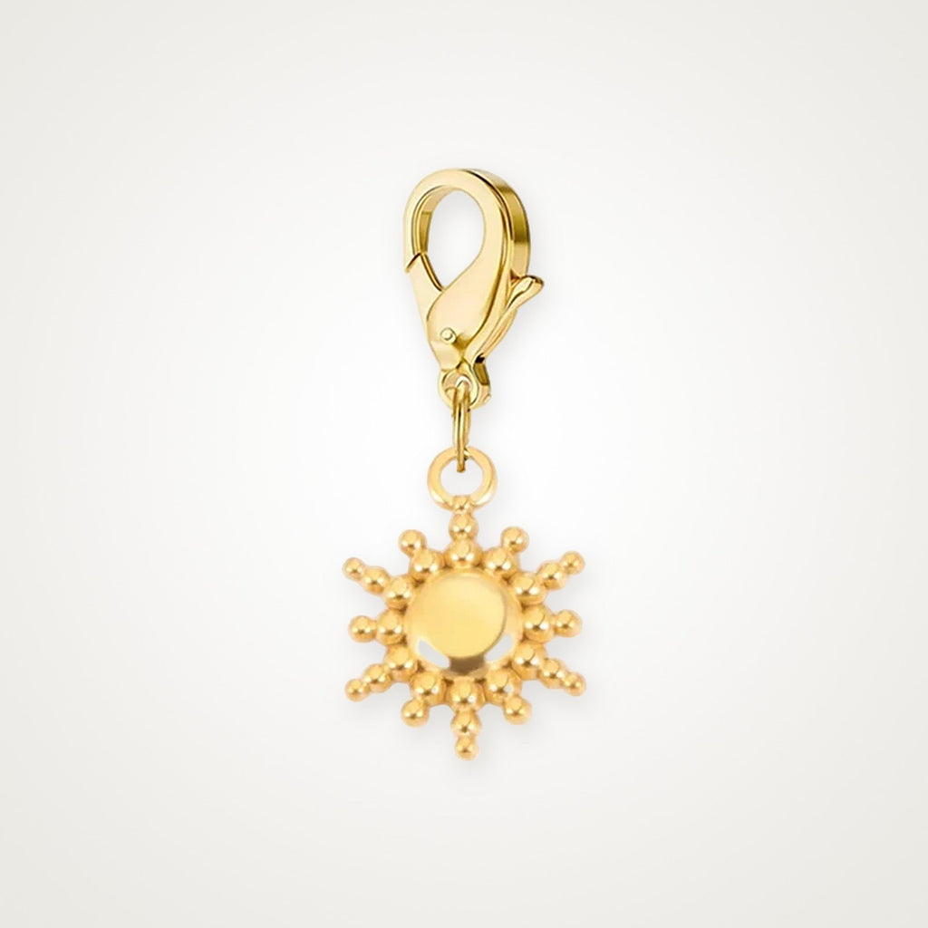 Charm Sol dorado con broche de langosta