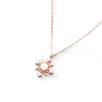 Collar Copo de Nieve con Piedras Brillantes