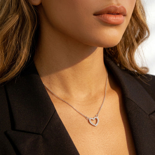 Collar Corto Corazón con Zirconias