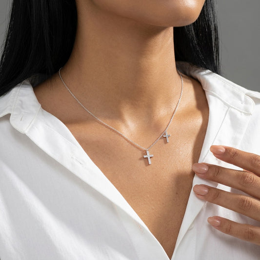 Collar Corto Doble Cruz con Zirconias