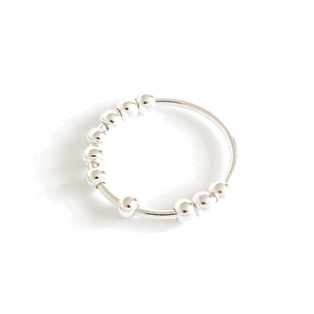 Anillo de Bolitas Minimalista