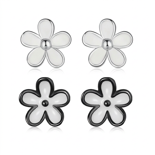 Aretes Flores en Blanco o Negro