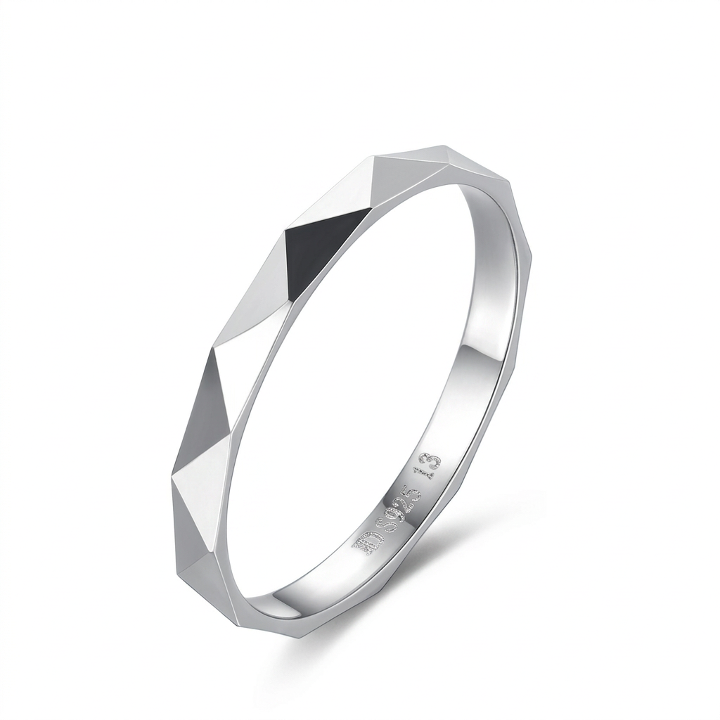 Anillo Triángulo Minimalista