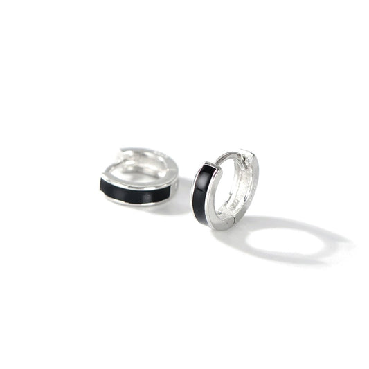 Arracadas Huggie en Blanco o Negro
