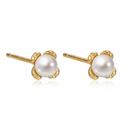 Aretes Flor Clásica con Perla